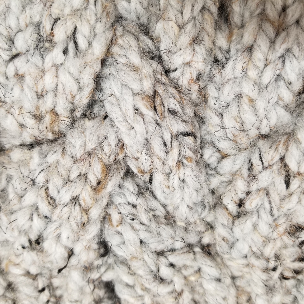Handmade Speckled Acrylic Mohair Beanie with Faux Fur Pom & Ponytail Hole - Picture 3 of 8